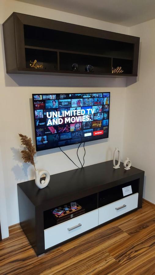 Apartman Tajov Pre 5-6 Osob, Privatne Parkovanie A Terasa Luaran gambar