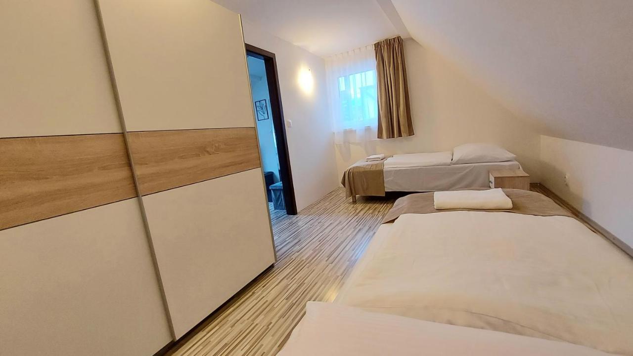 Apartman Tajov Pre 5-6 Osob, Privatne Parkovanie A Terasa Luaran gambar